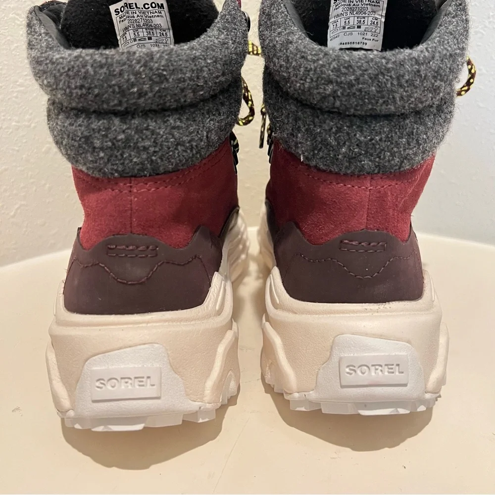 Sorel Kinetic Breaktrue Conquest Waterproof Women’s Booties Size 7.5 NEW